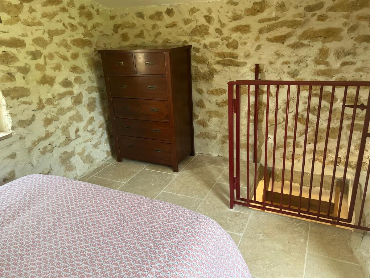 فيلا Cabanon Entoure De Montagnes Et D'Oliviers نييون المظهر الخارجي الصورة